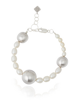 Load image into Gallery viewer, Crescent Bracelet