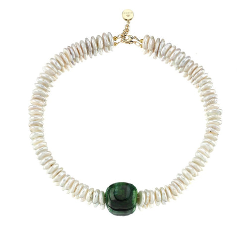 Dignity pearl necklace with Indian green carnelian natural stone