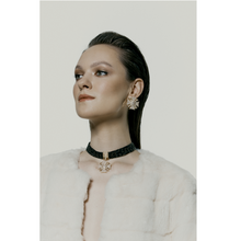 Load image into Gallery viewer, Insignia Dore Earrings