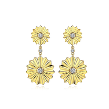 Load image into Gallery viewer, Queen Earrings