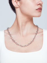 Load image into Gallery viewer, Thin Chain Lame
